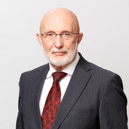Portrait of Dr. Paul Mitchell